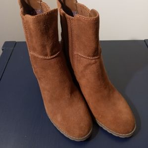 Joan & David Circa Jadine Suede Ankle Boots 9